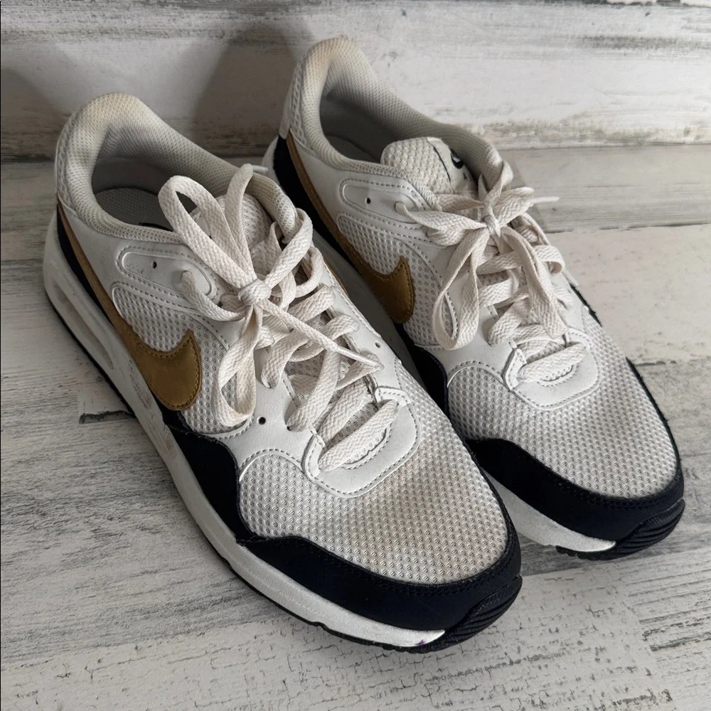 Nike Air Max SC White and‎ Gold Shoes 9.5